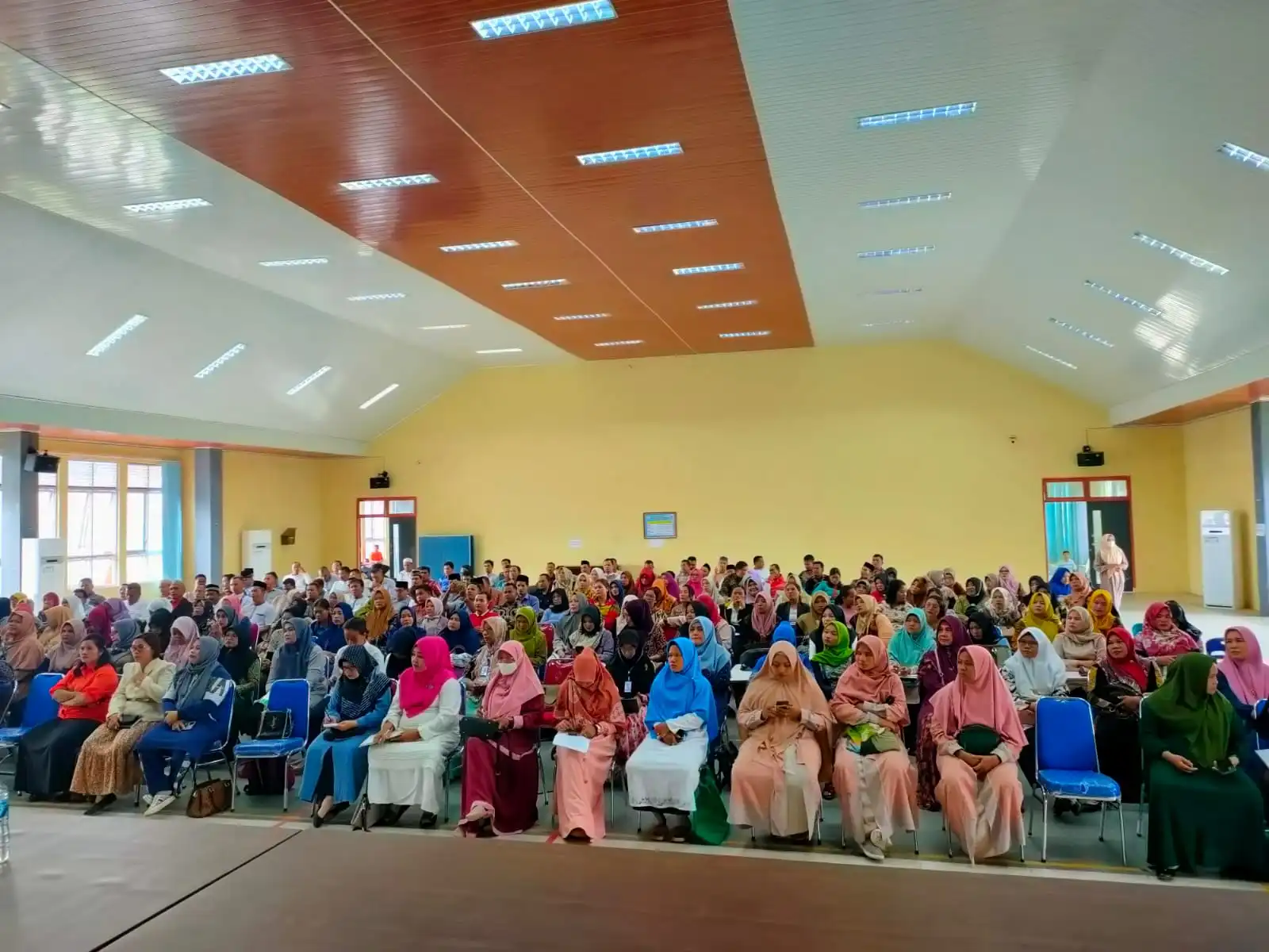 Kepala Balai Guru Penggerak (BGP) Provinsi Aceh, Teti Wahyuni, S.Si., M.Pd. bersama Tim melakukan sosialisasi pendaftaran Calon Guru Penggerak (CGP) untuk angkatan 8, 9, dan 10 di Kabupaten Aceh Tenggara pada hari Jumat (30/09/2022).